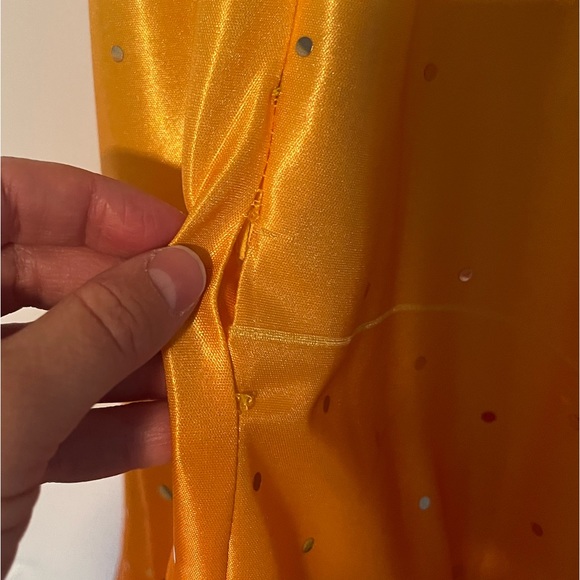 Beautiful golden sunset party dress - Picture 5 of 6